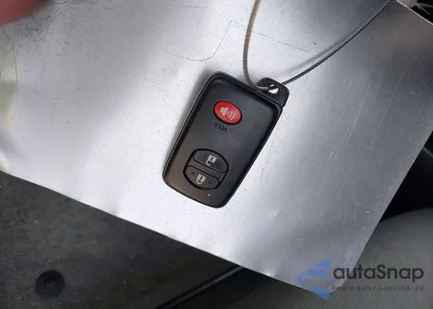 2015 Toyota Prius Three z USA, uszkodzony, nr VIN JTDKN3DU7F1923894